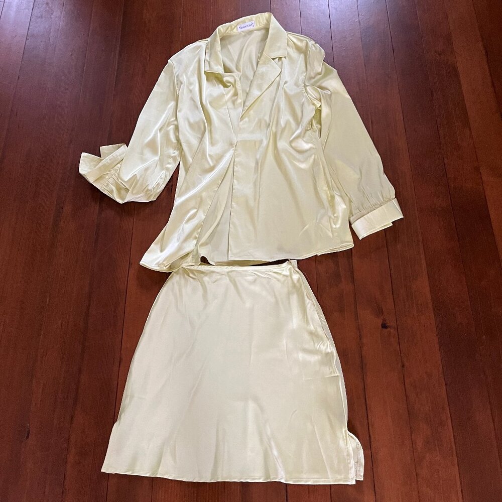 SILKY GREEN MATCHING SET BY RUMOURS